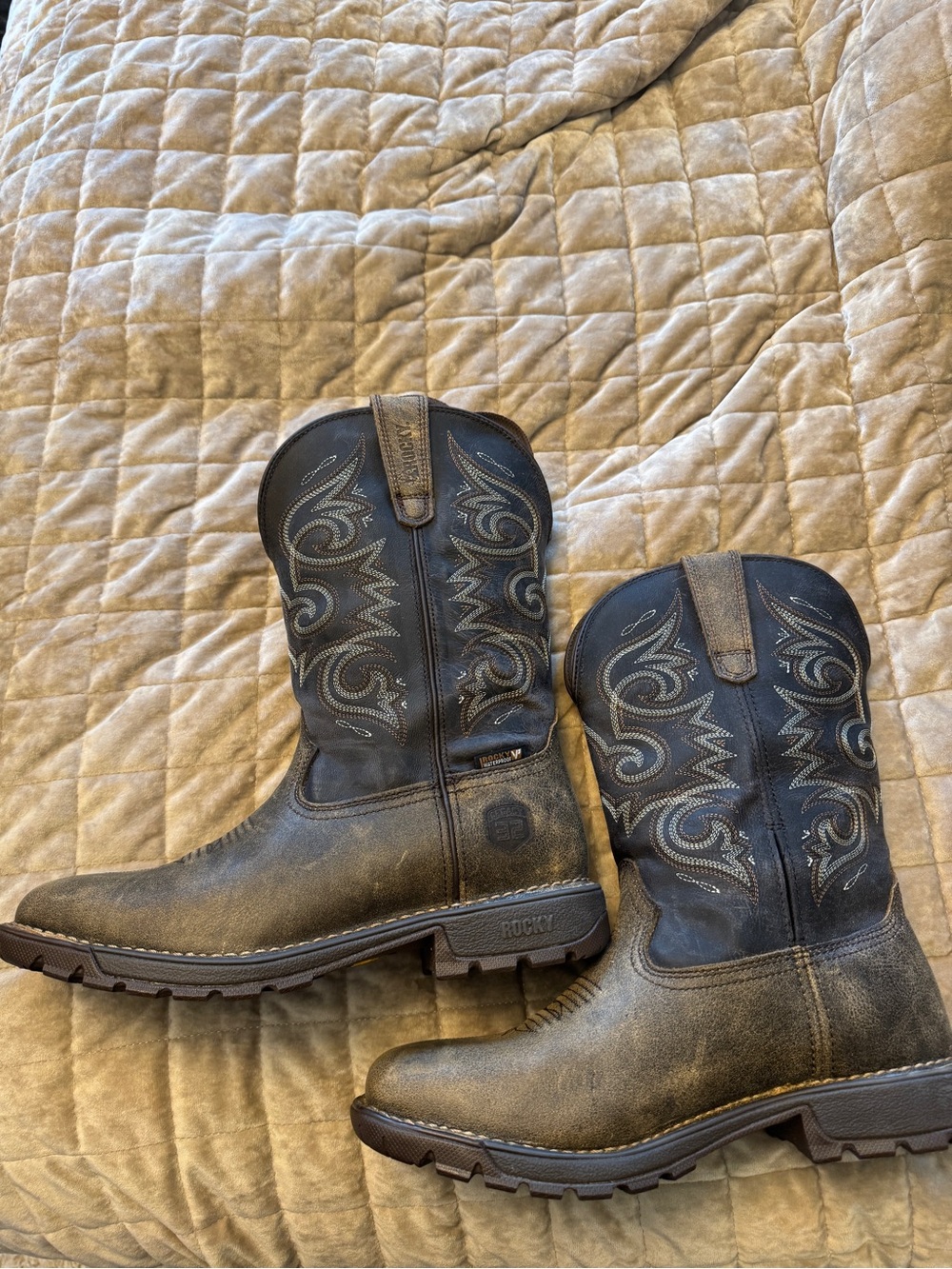 Rocky Brown and Black Boot Interior Label